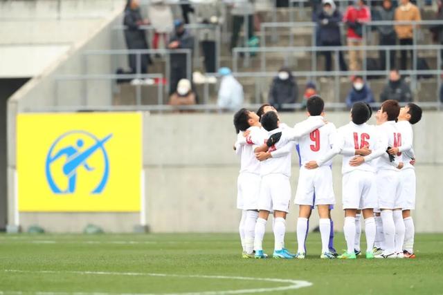 詹姆斯三分10中9砍40分末节17分 湖人战胜篮网